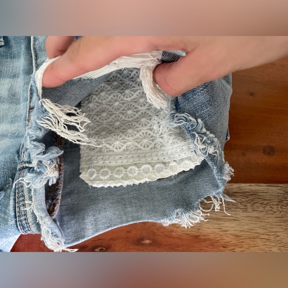 American Eagle shorts with lace pockets - Picture 4 of 7